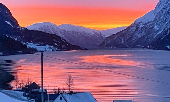 Alfoten House | 12 person holiday home in Ålfoten