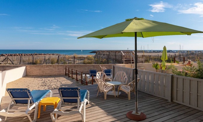Frontignan Apartment | 12/sea view apartment