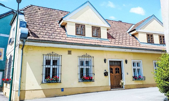 Aggsbach Markt Apartment | 120 m² Apartment ∙ 2 bedrooms ∙ 6 guests