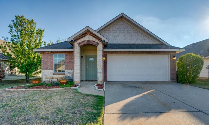 Fort Worth House | 120 m² House ∙ 3 bedrooms ∙ 5 guests