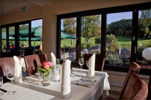 Wadern Hotel | 125 m² Hotel ∙ 2 bedrooms ∙ 6 guests