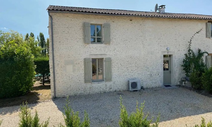 Chalais House | 127 m² House ∙ 4 bedrooms ∙ 8 guests
