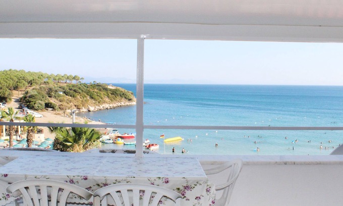 Altinkum Apartment | 13 Beachside Seaview Apartments