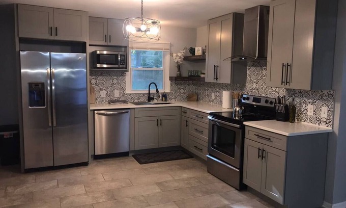 Greenville House | 13 Retreat to stylish home in Greenville 4 BD/3BTH