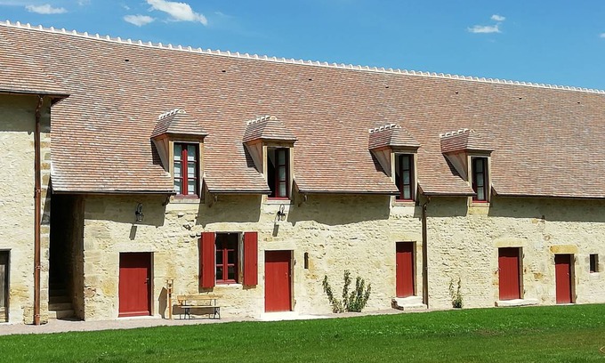Ainay-le-Vieil Cottage | 130 m² Cabin ∙ 4 bedrooms ∙ 8 guests