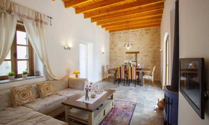 Mesogi Villa | 130 m² Villa ∙ 2 bedrooms ∙ 4 guests
