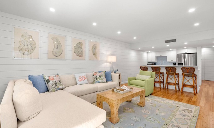 West Beach Village Condo | 1351 Fairway Oaks: Renovated 2BR, Near Beach & Golf, Beach Gear/Bike Credit