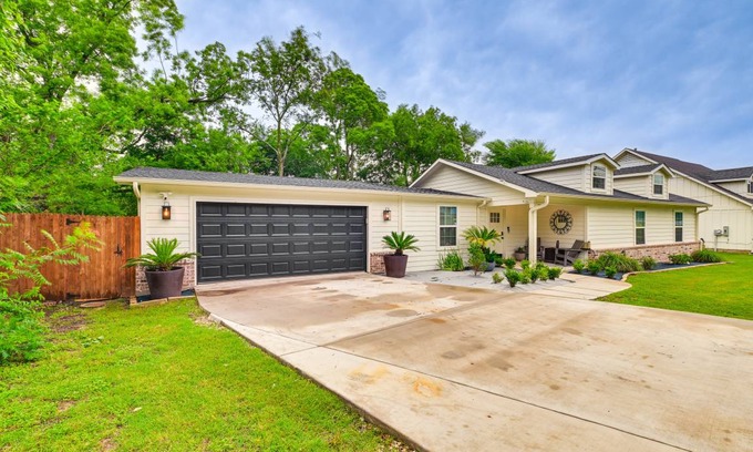 Pilot Point House | 136 m² House ∙ 3 bedrooms ∙ 9 guests