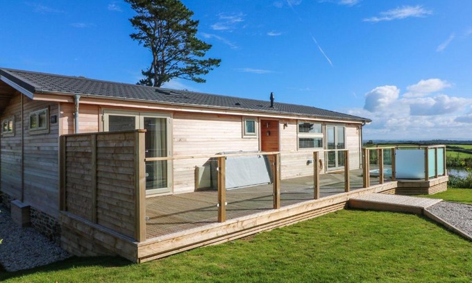 Dobwalls House | 14 Faraway Fields