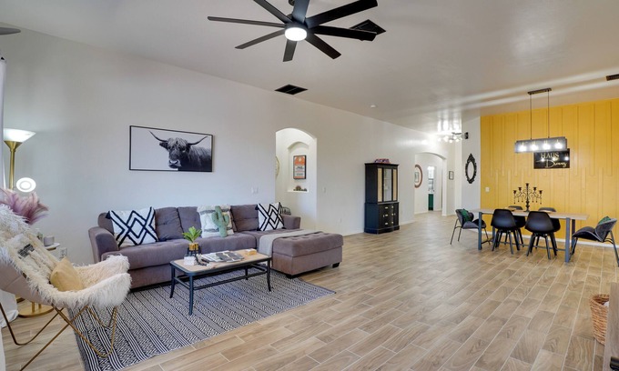 Tucson House | 14 Mi to Dtwn: Tucson Escape w/Patio!