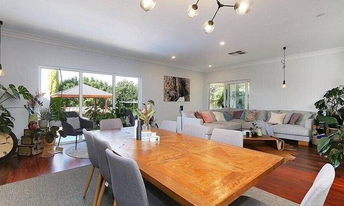 Dianella House | 14 Time to Unwind Big Family 4x2 POOL+SPA