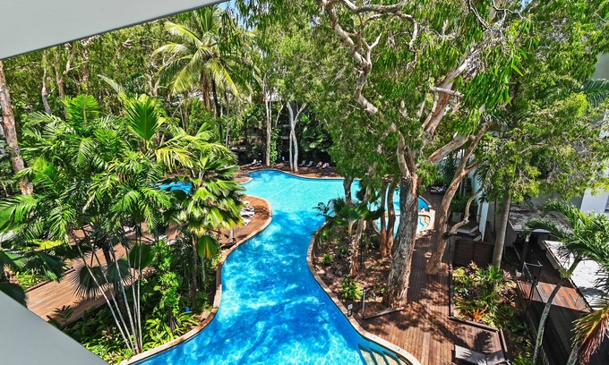 Palm Cove Apartment | 1405- DRIFT RESORT- LARGE FAMILY APARTMENT WITH STUNNING OCEAN VIEWS