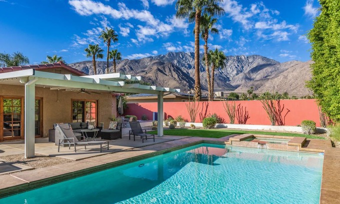 Racquet Club West House | 142 m² House ∙ 3 bedrooms ∙ 6 guests