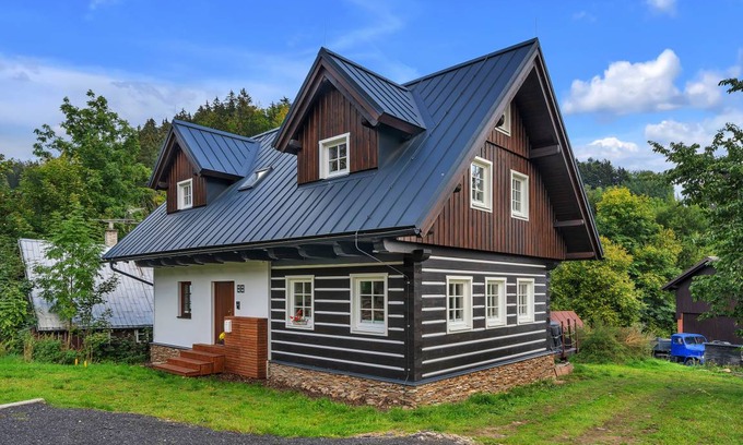 Rokytnice nad Jizerou Villa | 146 m² Villa ∙ 4 bedrooms ∙ 12 guests