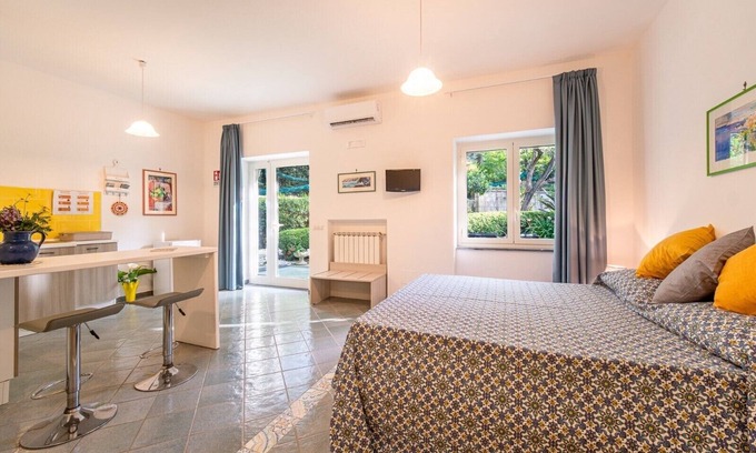Priora Apartment | 15 min from Sorrento, Casa Mary your home away from home with Garden & Hot tub