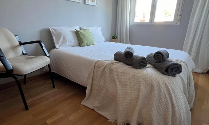 Colmenar de Oreja Villa | 15 minutes from Warner! Ideal house for families with pool and fireplace