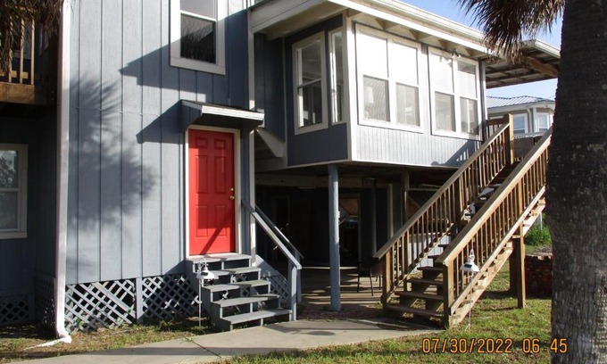 Salem House | 150 King Fisher Rd.