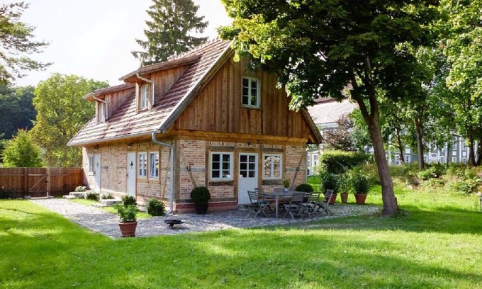 Wiedikon Apartment | 150 m² Apartment ∙ 1 bedroom ∙ 2 guests