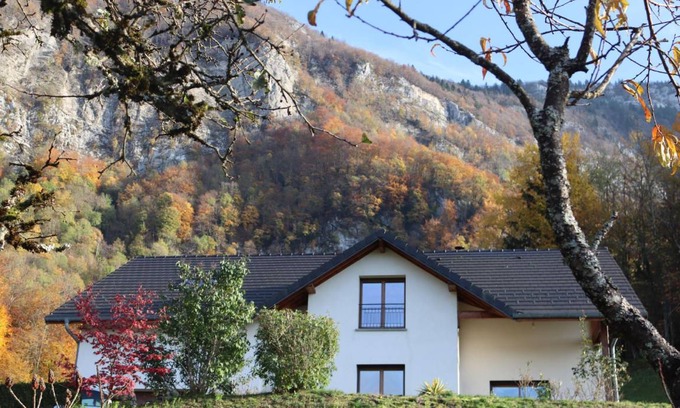 Aiguebelette-le-Lac House | 150 m² House ∙ 5 bedrooms ∙ 10 guests
