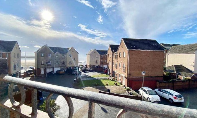 Port Talbot House | 150 m² House ∙ 4 bedrooms ∙ 7 guests
