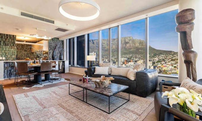 Bo'Kaap Apartment | 1509 on Strand - Luxury apt in Cape Town CBD