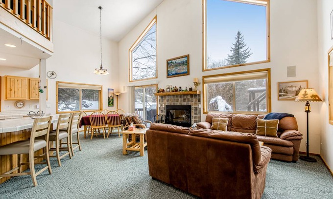 McCall Cottage | 152 m² Cabin ∙ 3 bedrooms ∙ 8 guests