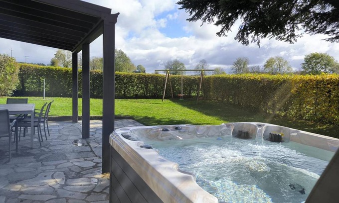 Tauves House | 155 m² Gîte ∙ 5 bedrooms ∙ 8 guests
