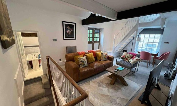Kerridge Apartment | 15A Bollington, Cheshire Village, balcony, log burner, walks, dogs