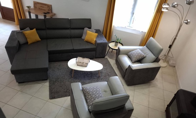Hermes House | 15mn Beauvais airport 5 minute from château de la trye station 1km sncf