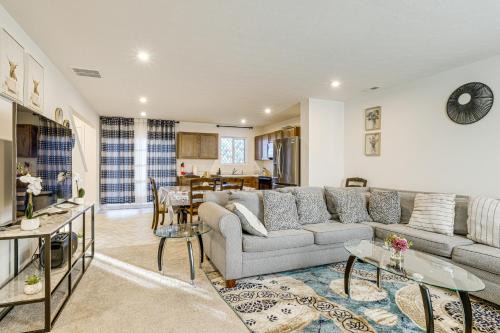 Shepherdsville House | 16 Mi to Louisville Pet-Friendly Getaway!