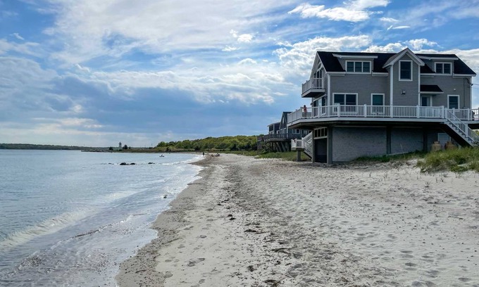 Mattapoisett Center House | 160 m² House ∙ 3 bedrooms ∙ 9 guests