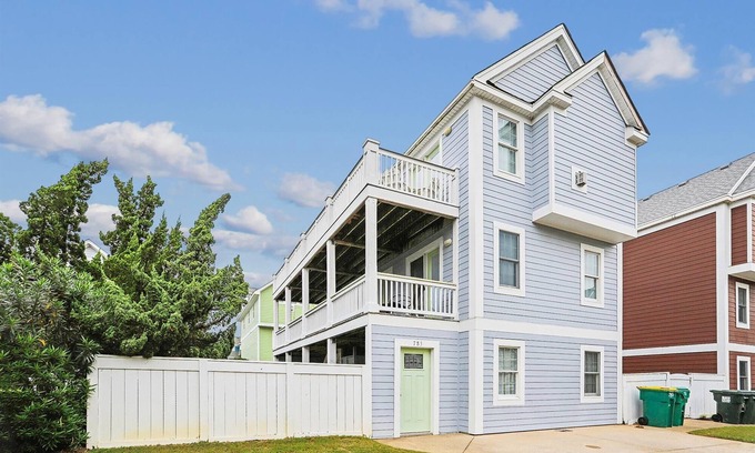 Buck Island Apartment | 1606 - Shades of Sand, a spacious 4-bed 4.5-bath Corolla, NC, hot tub, perfect for up to 9 guests.