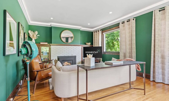 Northeast Minneapolis House | 161 m² House ∙ 2 bedrooms ∙ 6 guests