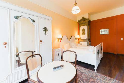 Goerlitz Apartment | 164 m² Apartment ∙ 4 bedrooms ∙ 10 guests