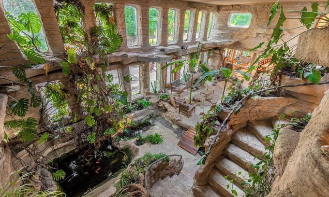 Waukesha House | 17-acre Private Oasis estate with, an indoor pool, and private lake, sleeps 16
