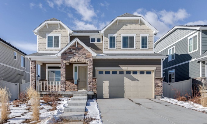 Aurora House | 17 Mi to Downtown Denver: Modern Aurora Home!