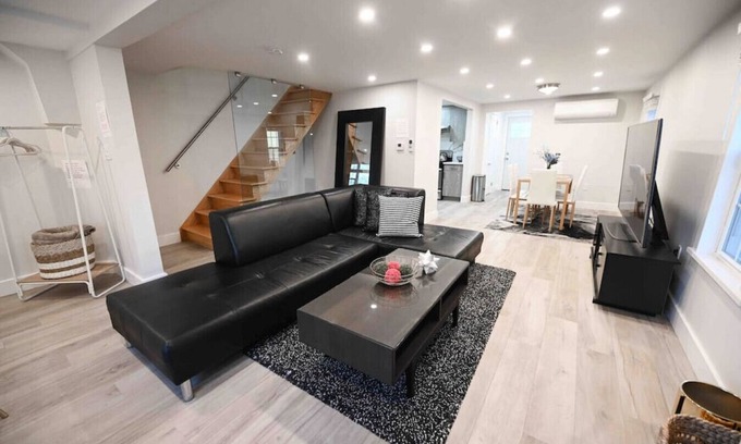 Devon House | 171 Broadway · Renovated House Steps Away From The Ocean