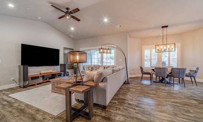 McKinleyville House | 177 m² House ∙ 4 bedrooms ∙ 8 guests