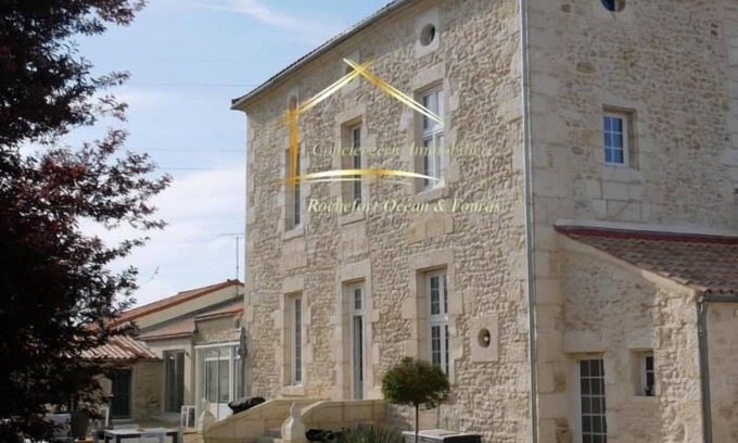 Tonnay-Charente House | 17th-century manor house