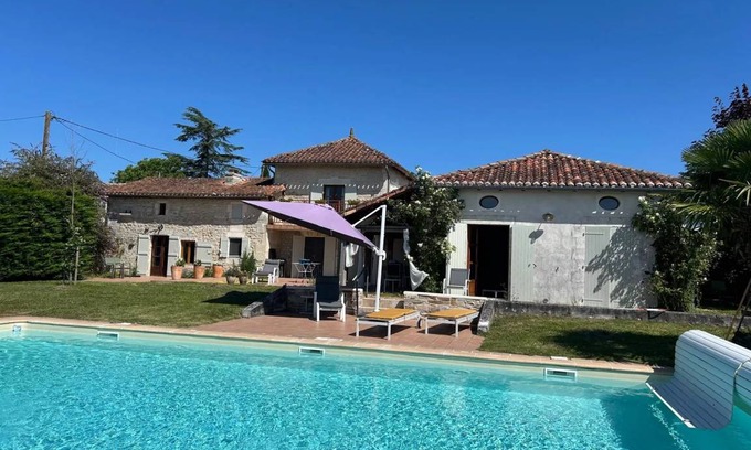 Champagne-et-Fontaine House | 180 m² House ∙ 3 bedrooms ∙ 6 guests