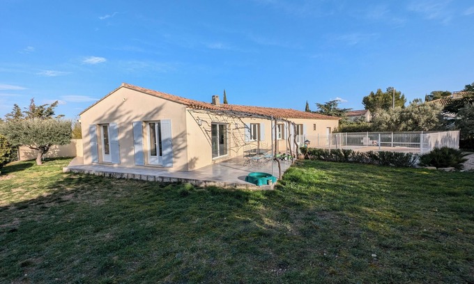 Villeneuve-les-Avignon House | 180 m2 air-conditioned villa, private pool, near Avignon