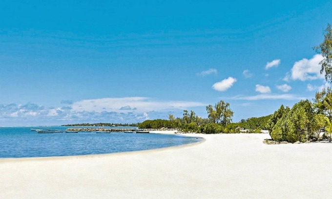 Roches Noires Apartment | 180 m² Apartment ∙ 3 bedrooms ∙ 6 guests