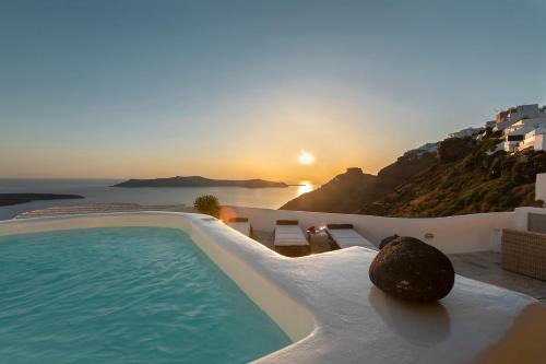 Firostefani Villa | 180° Caldera by Stylish Stays