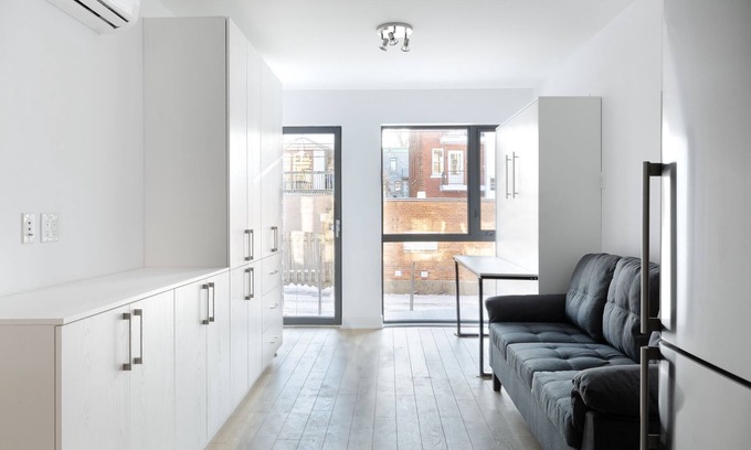 Hochelaga-Maisonneuve Apartment | #192 Lovely & Modern Studio With Balcony