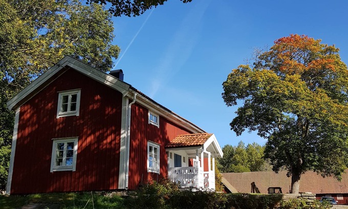 Varnamo Cabin | 19th-century village in living countryside close to nature.