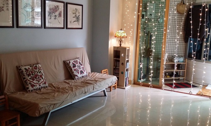 Liwan Apartment | 1A Real-China Home: Cozy 2Bed In City Center. Quiet,Charm