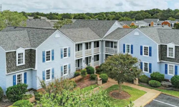 Williamsburg Resort | 1BD Suite/Williamsburg - Games, Putt-Putt, Theater