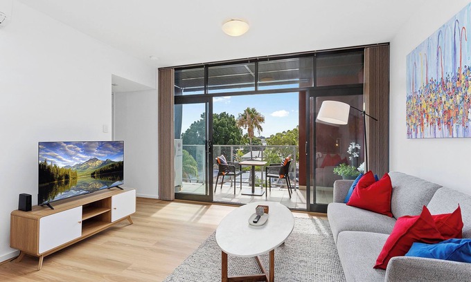 Highgate Apartment | 1BDR + Parking on Beaufort Street