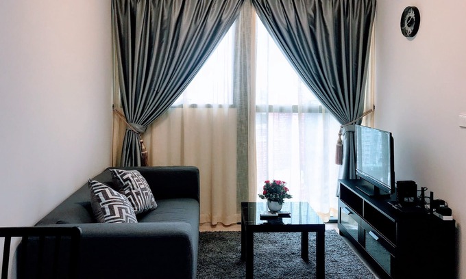 Queenstown House | 1BR/ A minute stroll to Queenstown MRT