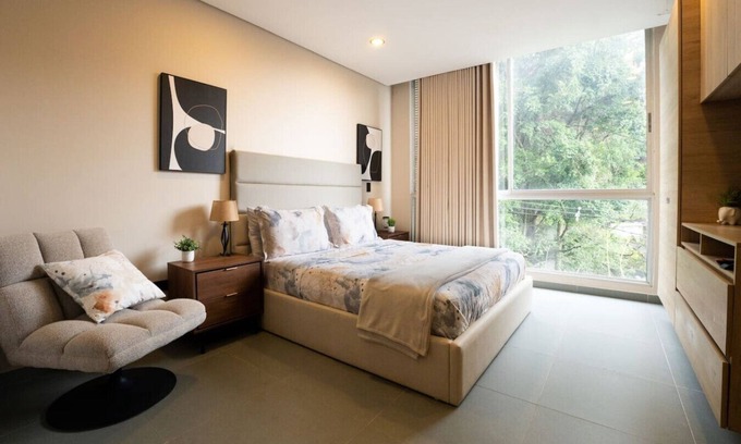 El Tesoro Apartment | 1BR Apt - El Tesoro near Provenza & Parque Lleras